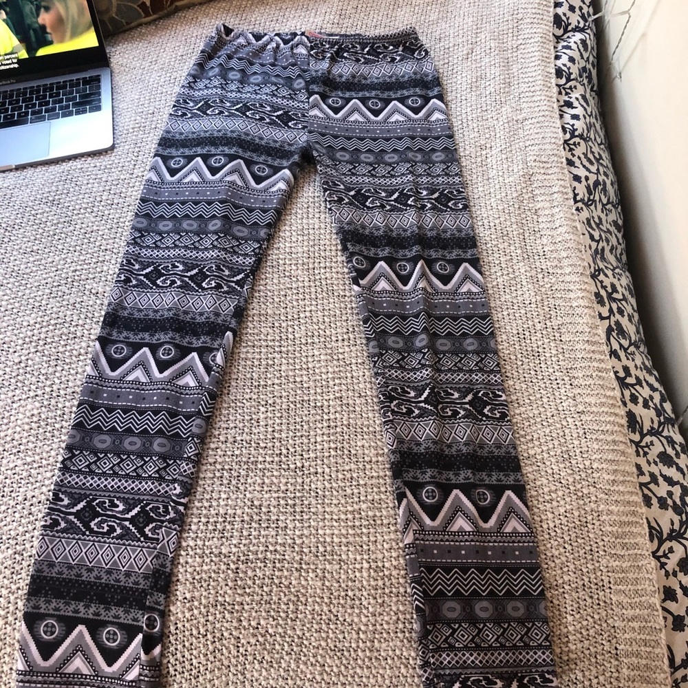 Black/White/Grey Leggings (S/M)